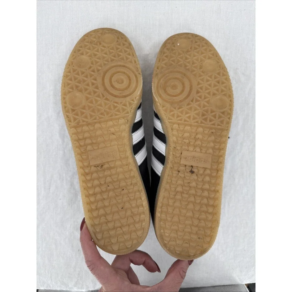 Adidas Mens Samba Vegan Black Gum Sneakers Size US 9.5 Classic Low Top